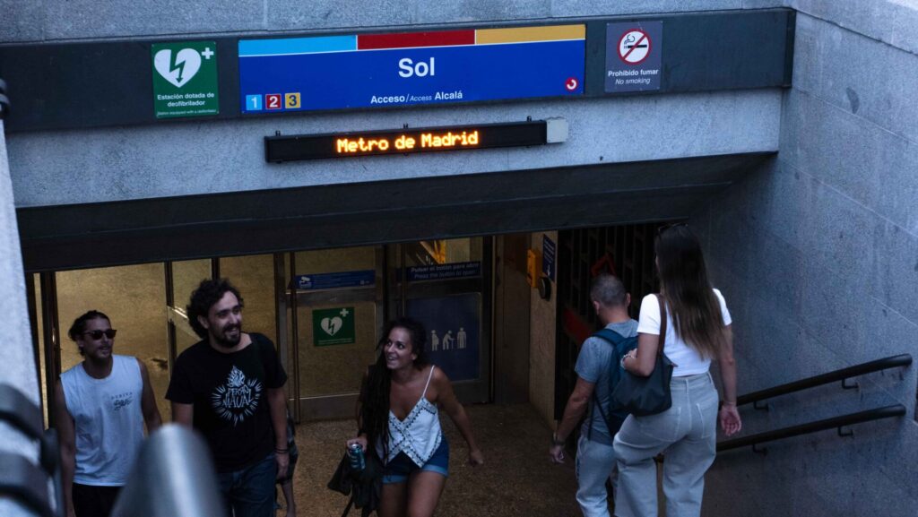 Las patrullas ciudadanas que se organizan en España contra carteristas y migrantes.