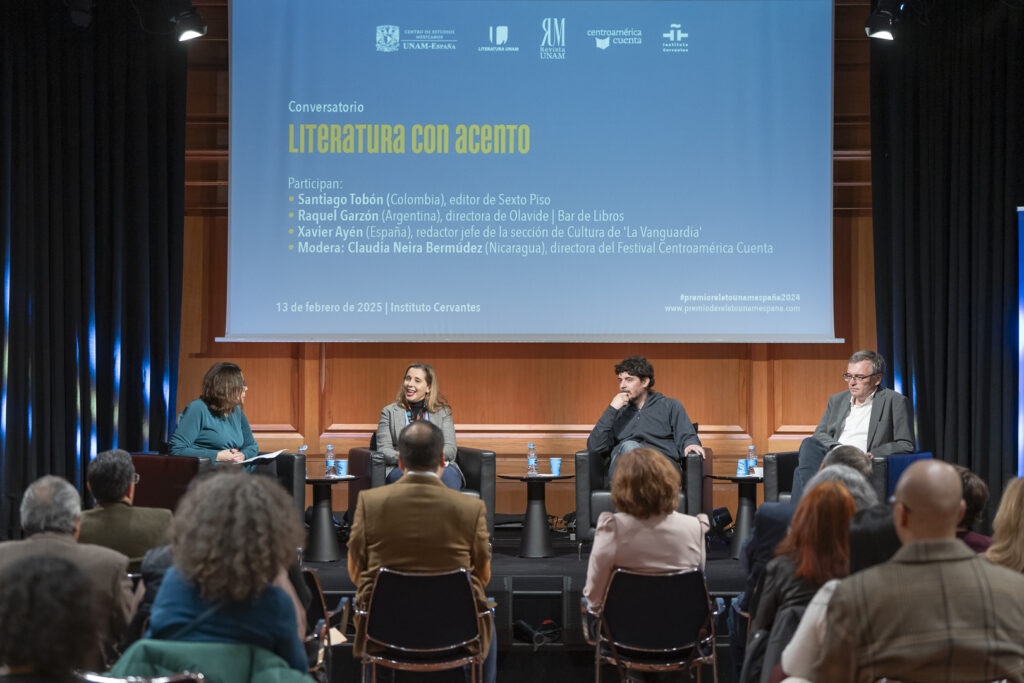 la convivencia de los diferentes acentos de nuestra lengua en España y su relación con el actual ecosistema literario y editorial en español. 
